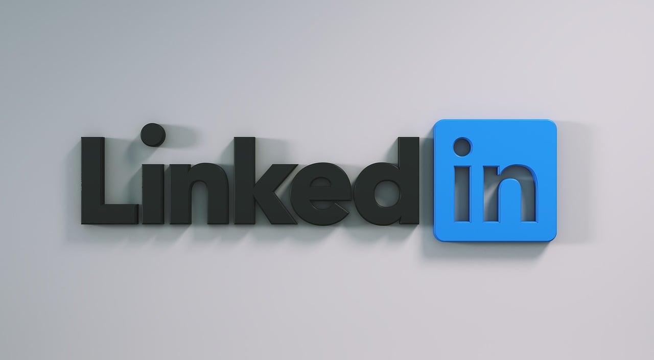 How LinkedIn Marketing Strategy Works for Business Growth in 2025